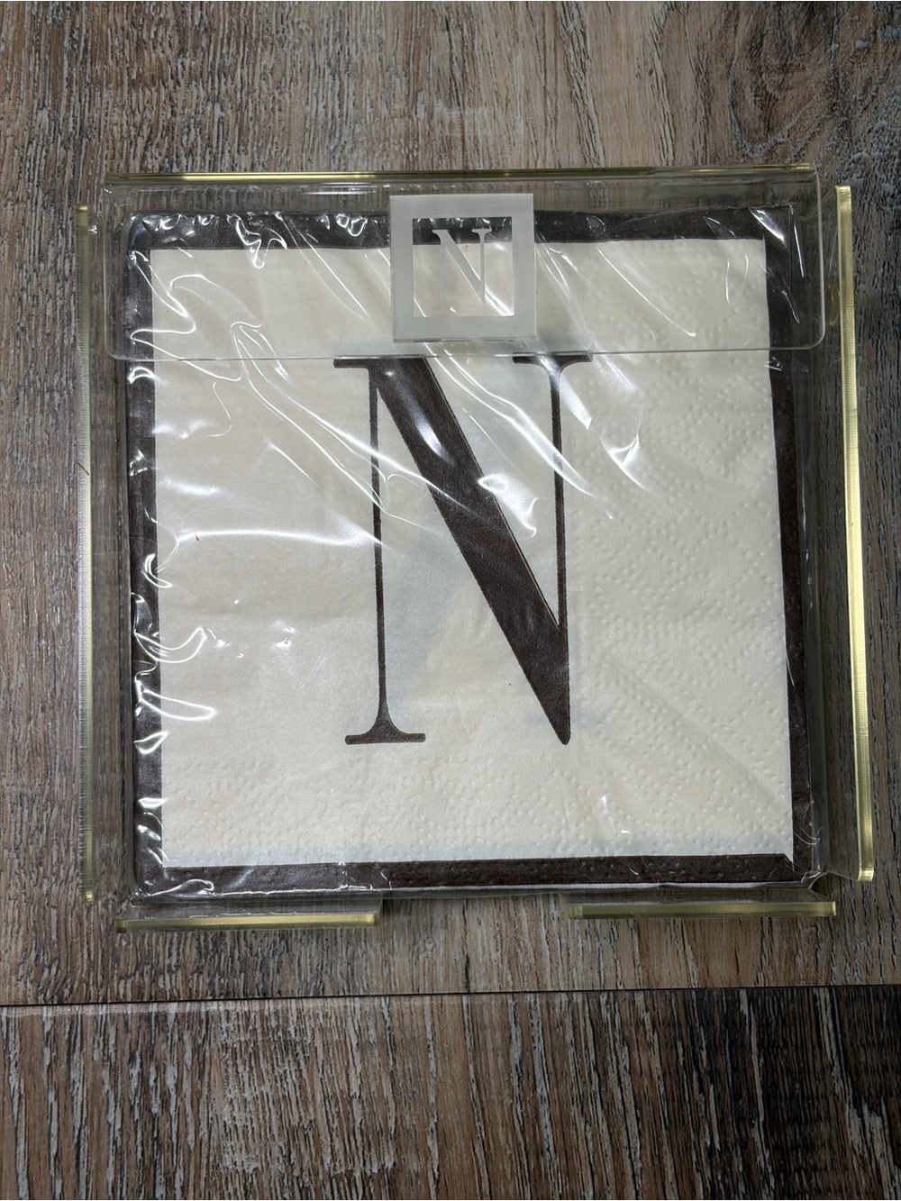 Mud Pie Cream and Brown Monogram Cocktail Napkins - “N” with clear holder
NWT!